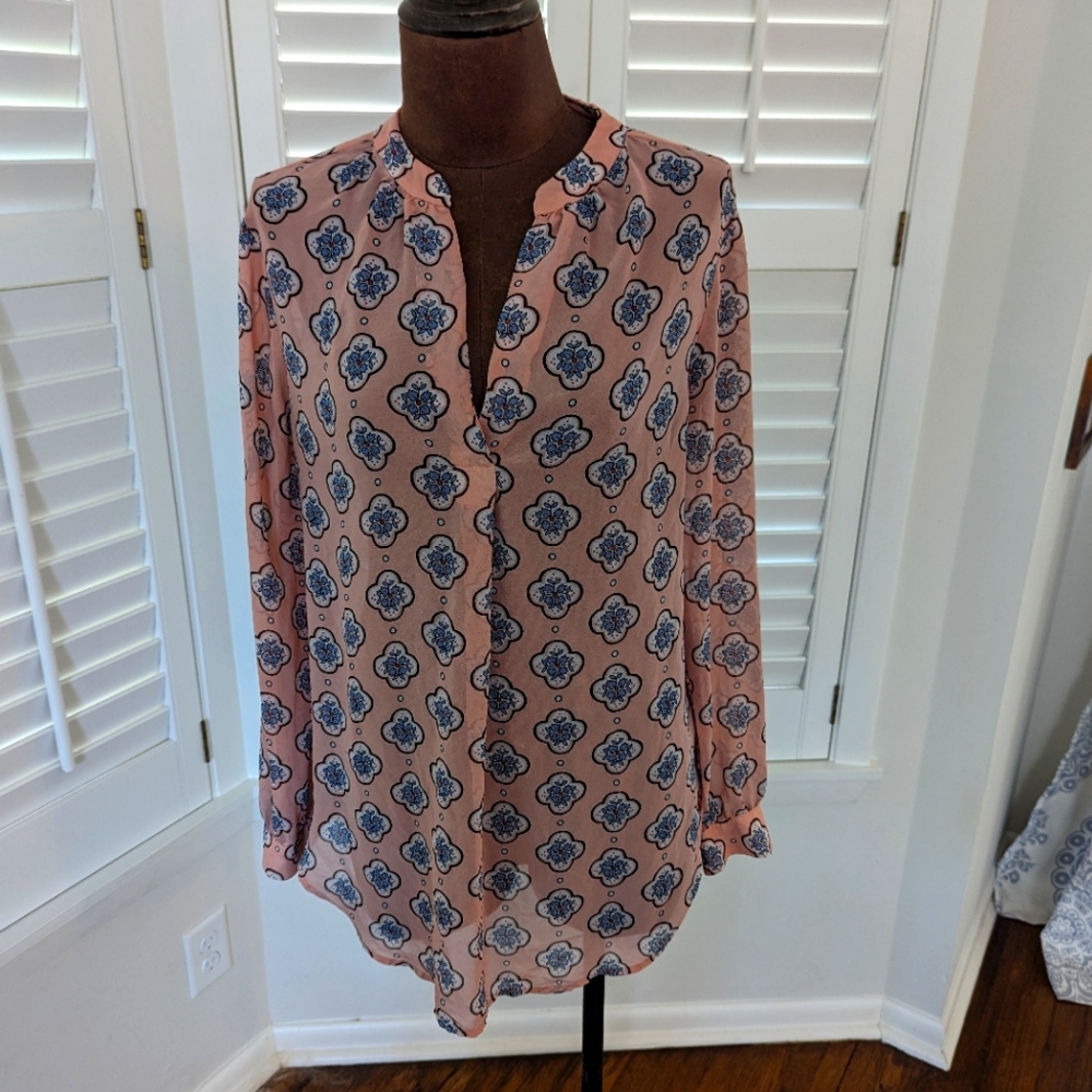 Loft Outlet Pink Long Sleeve Blouse size medium.